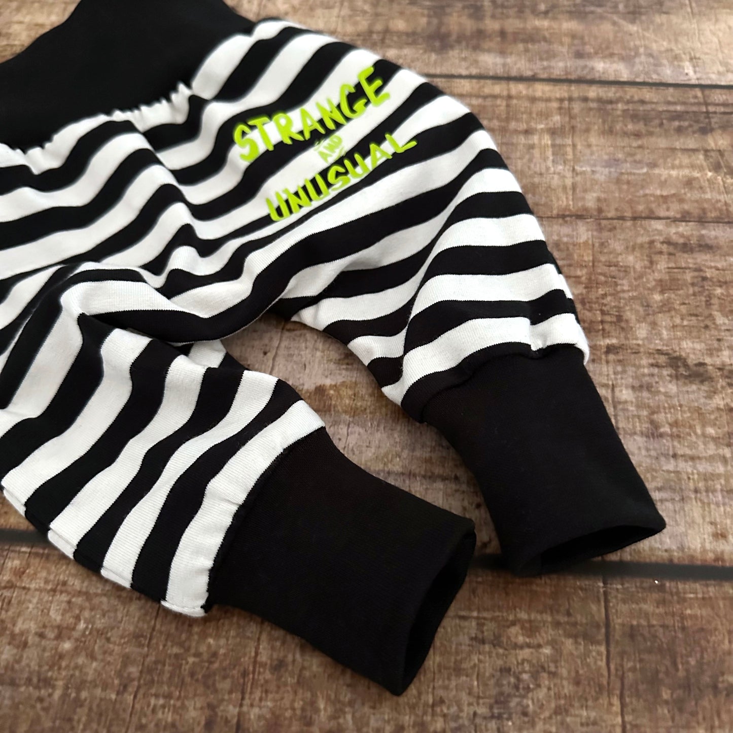 Babyhose Halloween Jogger Strange&Unusual
