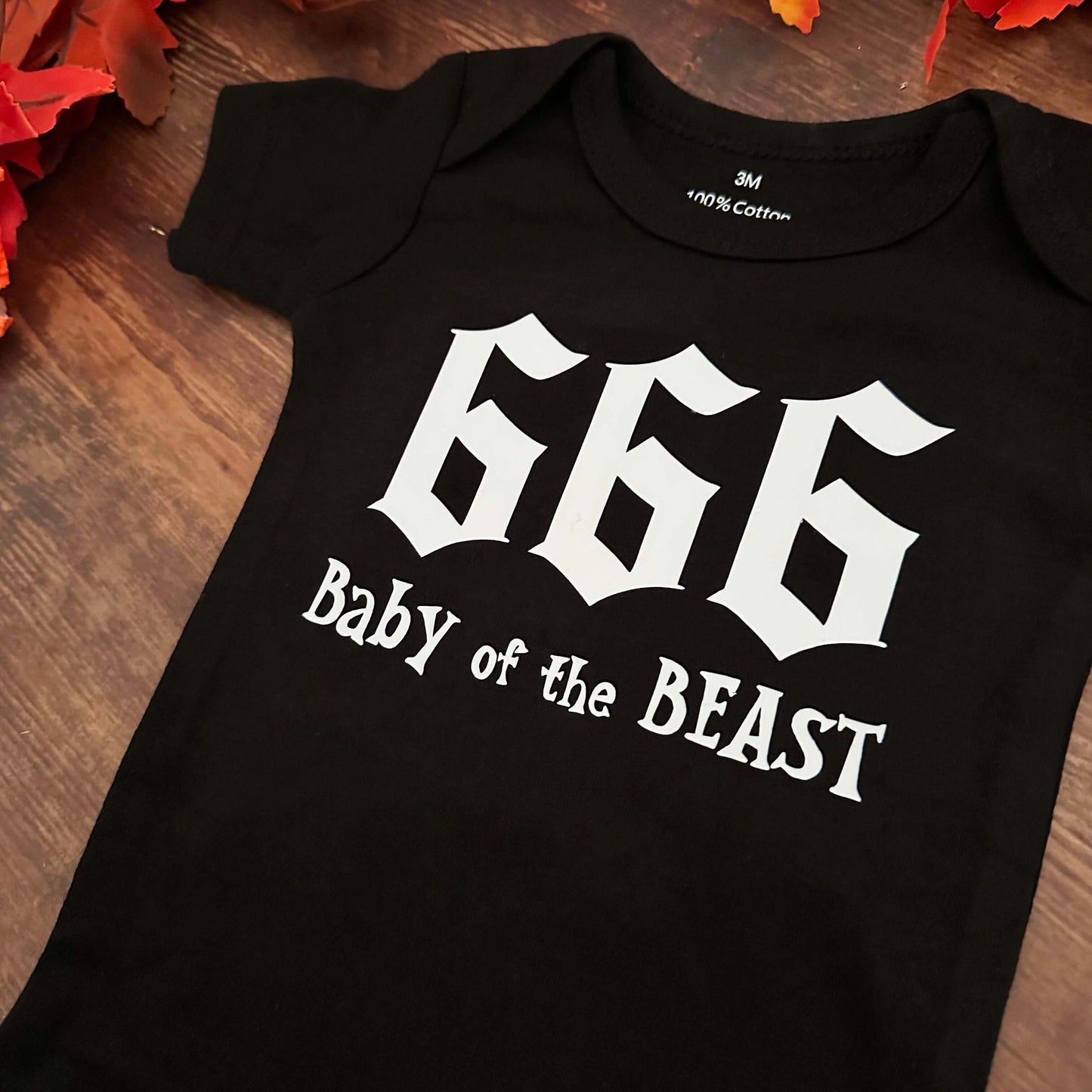 Babybody schwarz mit 666 Baby of the beast Druck