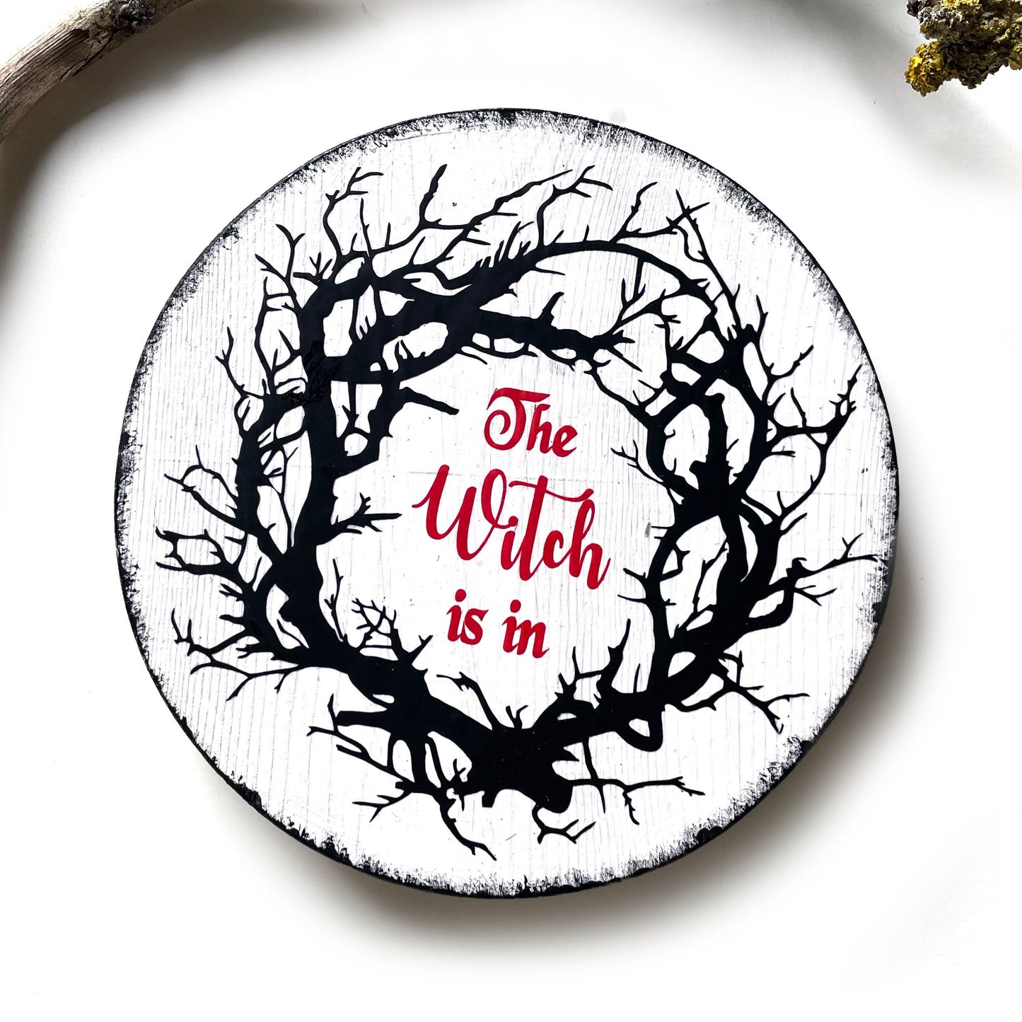 Holzschild Farmhouse-Style The witch is in Spooky Halloween