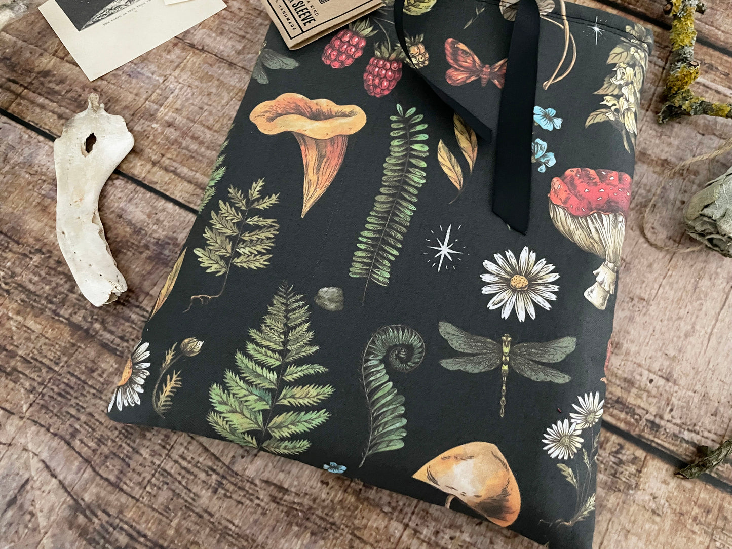 Büchertasche Buchhülle Pilze A5 cottagecore