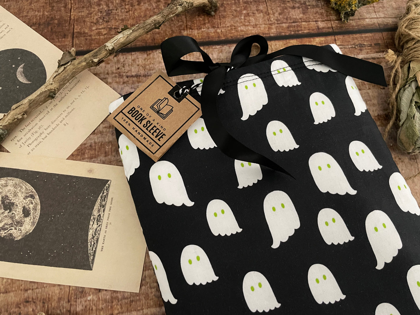 Buchtasche Buchhülle Ghosties A5 schwarz weiß