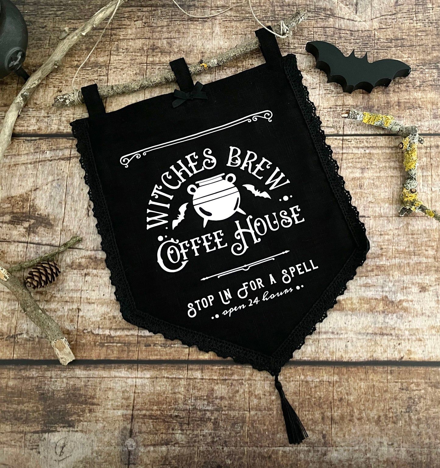 Wanddekoration Banner Witches Brew Coffee House Wall Hanging schwarz