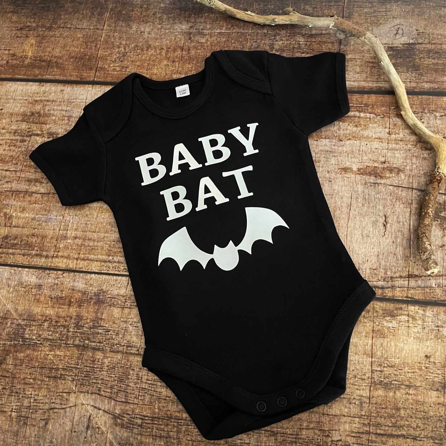 Kurzarmbody Baby Bat schwarz Halloween Gothic