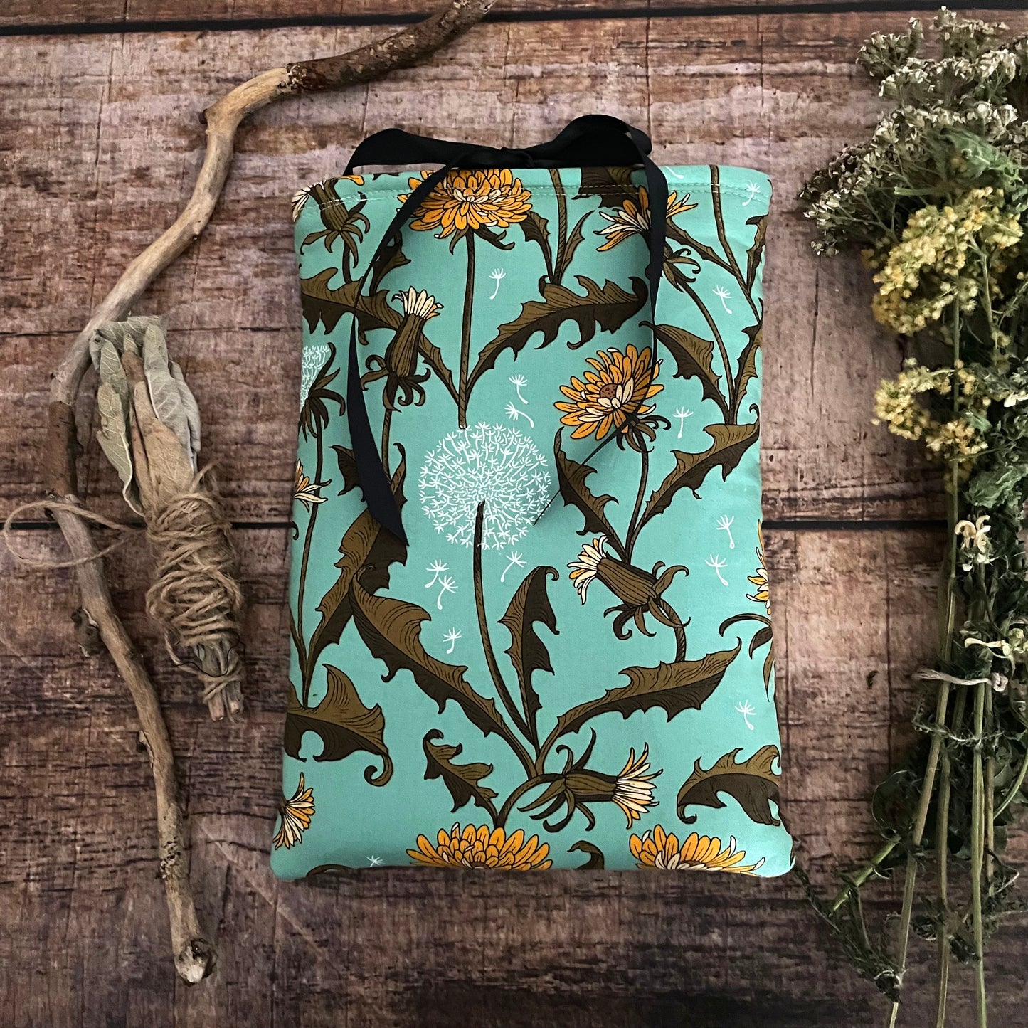 Buchtasche Buchhülle Herb Witch Löwenzahn A5 Cottagecore