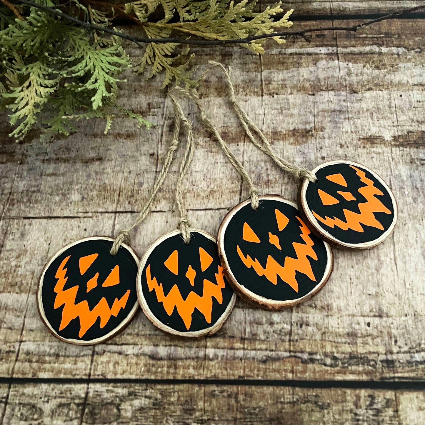 Creepmas Holz Ornament Anhänger Pumpkin Face