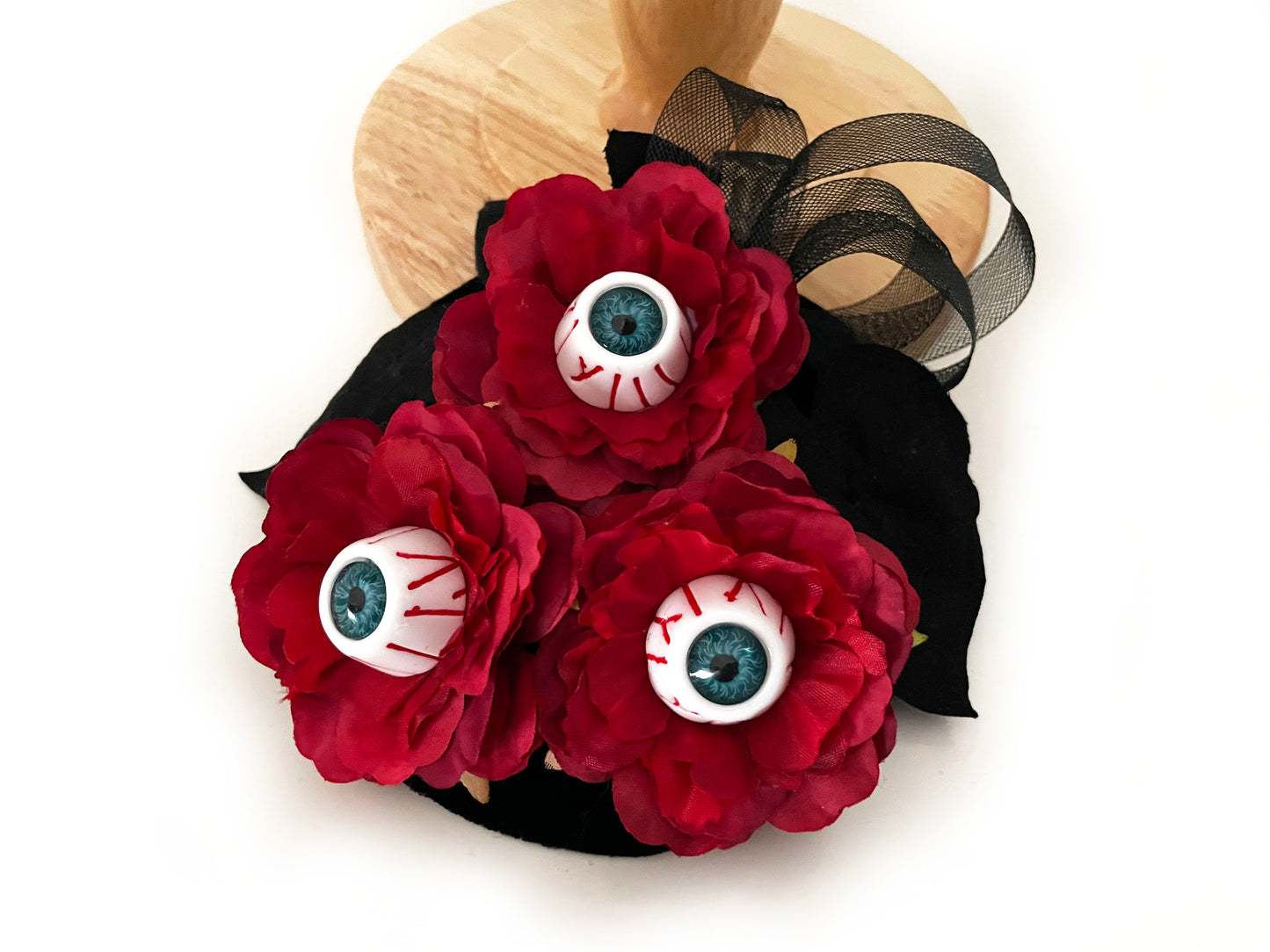 Fascinator EYEBALLS Headpiece