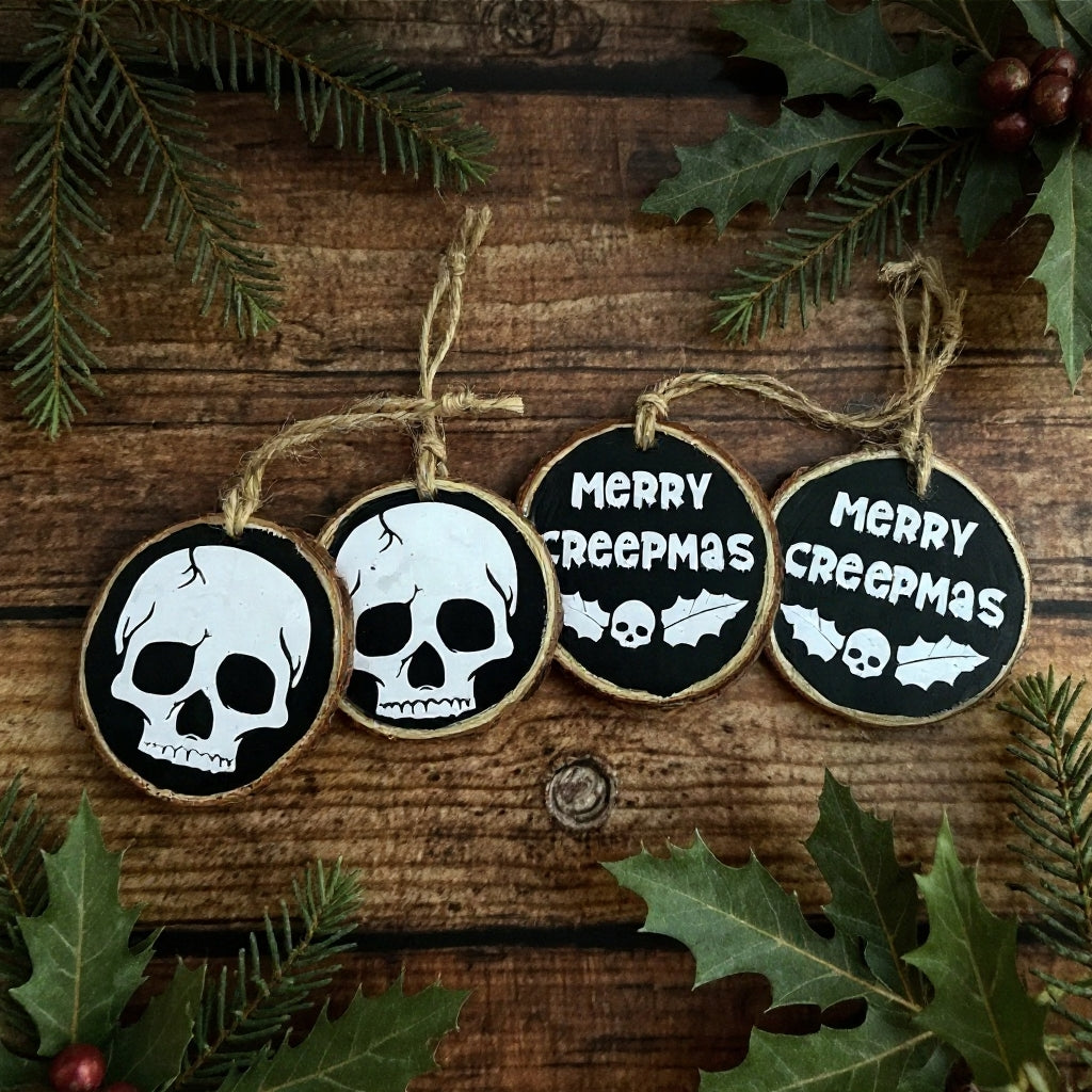 Creepmas Holz Ornament Anhänger Totenkopf