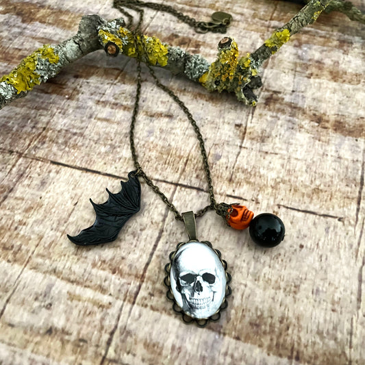 Halskette mit Anhänger Totenkopf Halloween