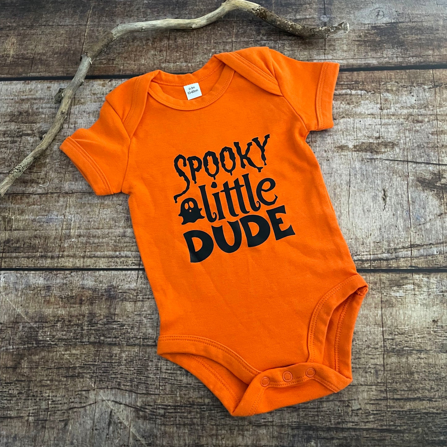 Kurzarmbody Baby Body Spooky little Dude orange Halloween