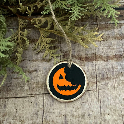 Halloween Holz-Ornament Anhänger Sam