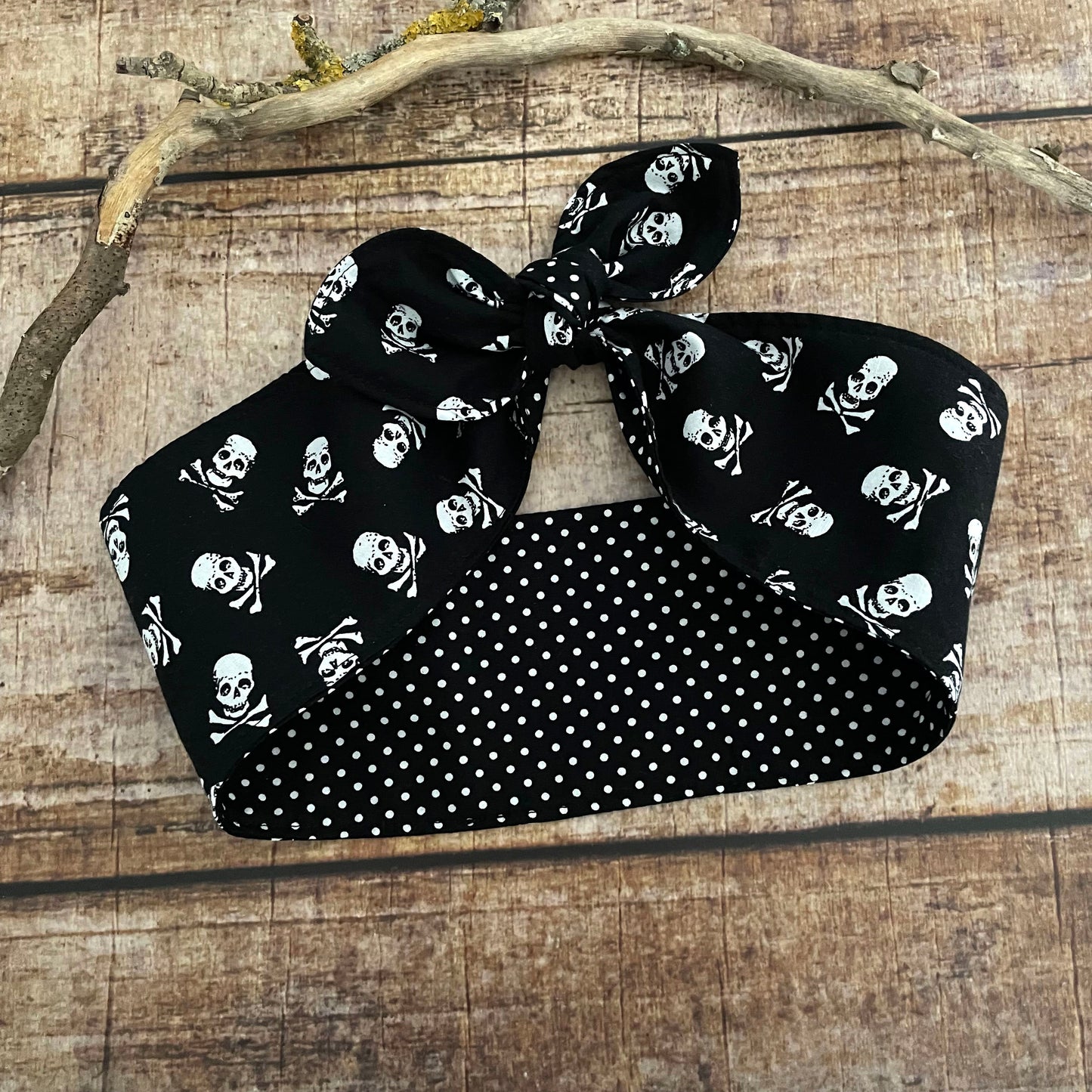 Haarband Rockabilly Totenköpfe & Pünktchen Bandana schwarz