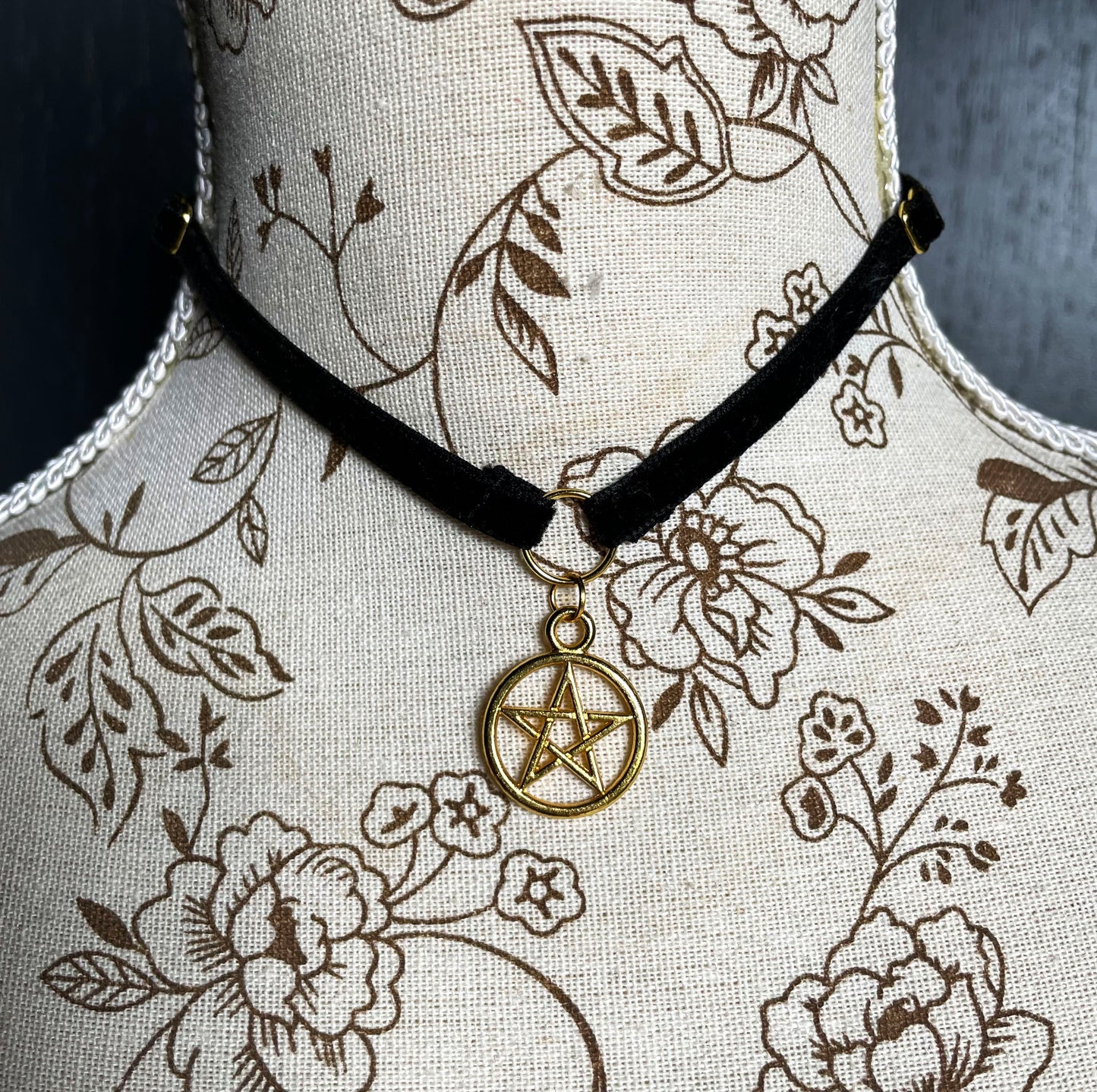 Choker Halsband Pentagram Samt Witch