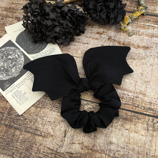 Scrunchie mit Schleife Fledermaus schwarz gothic
