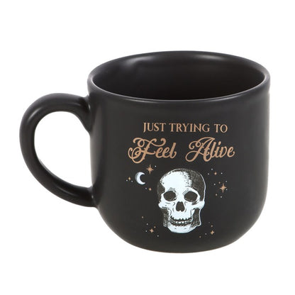 Tasse Trying to feel alive schwarz Becher Totenkopf