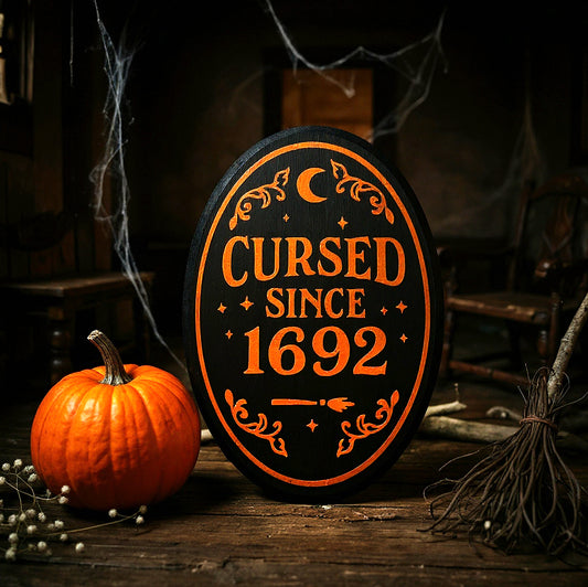 Holzschild für die Wand Cursed since 1692 Salem