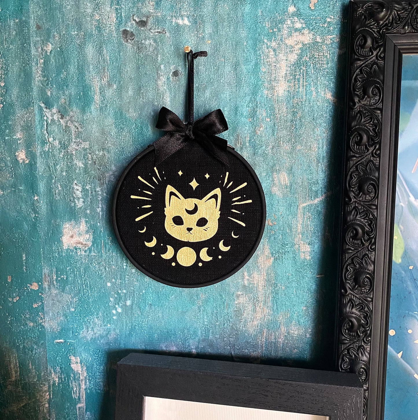 Stickrahmenbild Ornament Magic Cat Wanddeko